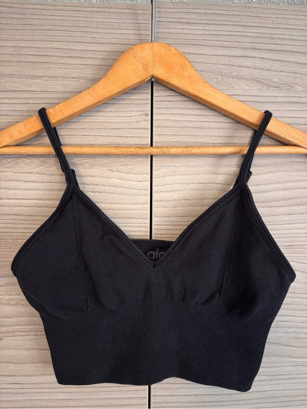Alo Yoga Black Sports Bra – Size Small